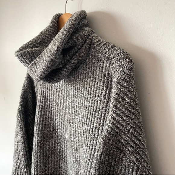 Zara Soft Knit Oversized Slouchy Turtleneck Sweater Heather Grey Sz Medium - Picture 6 of 9